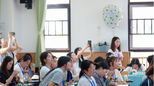 觸手可及線下近在家門口使無數(shù)嬰幼兒和他們的家庭獲益