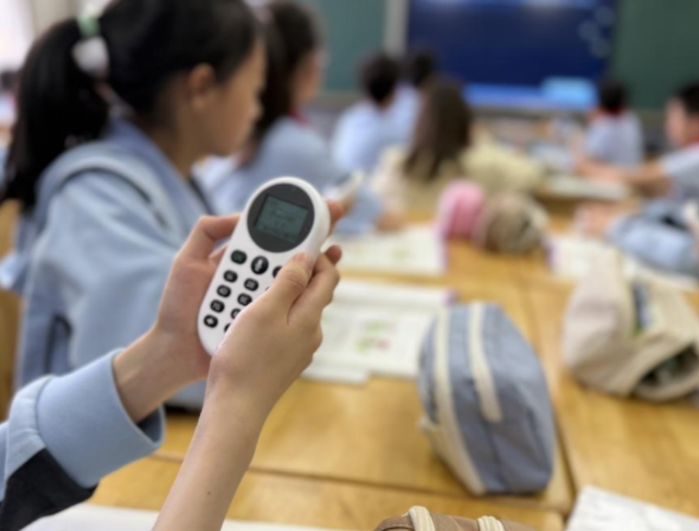 學生們則需求自主判斷其是否契合自己的需求并進一步提出修改
