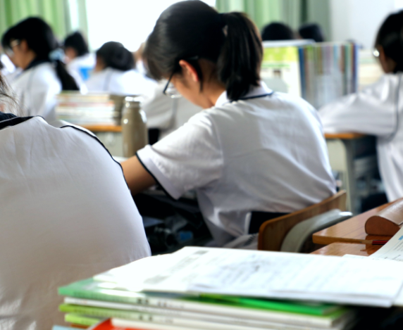 雙減要有效減輕義務(wù)教育階段學(xué)生過重作業(yè)和校外訓(xùn)練