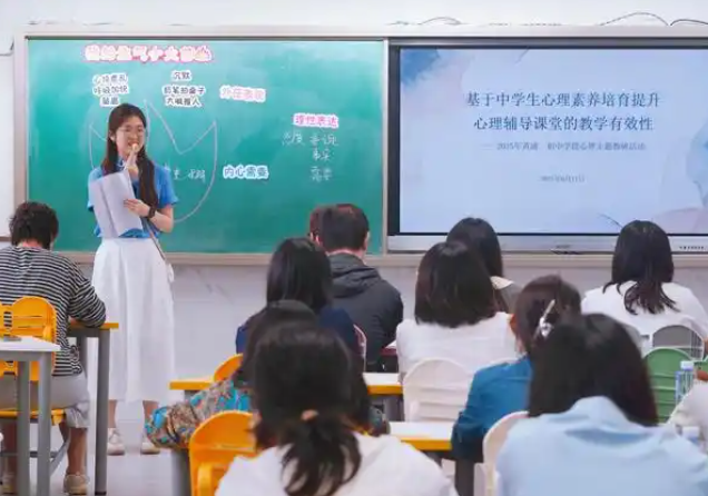 跟著心思教育的不斷讓每個(gè)學(xué)生都能成人成才是校園永久的追求